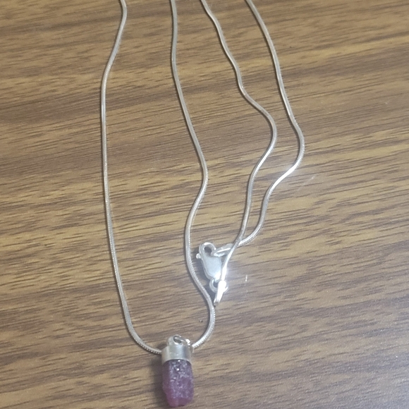 Natural raw ruby necklace - Picture 3 of 4